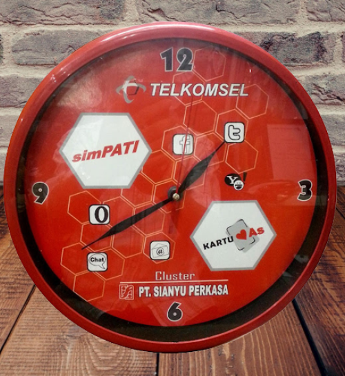 Jam Dinding Telkomsel Merah 30 cm